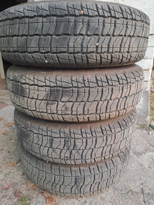 Продам диски з шинами 175/70 r13