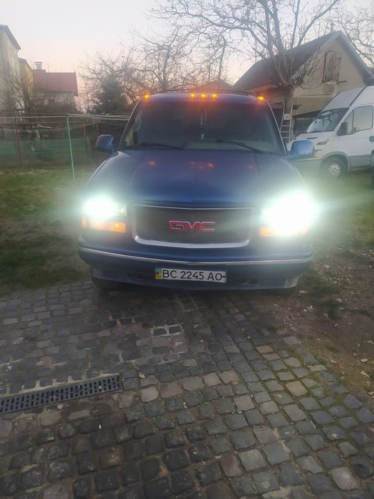 Продам GMC Yukon 5.7L