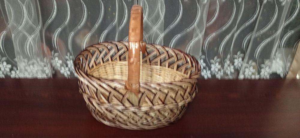 Кошики пасхальні ручної роботи, дитячі  120гр.Дорослі 250,260,270,280г