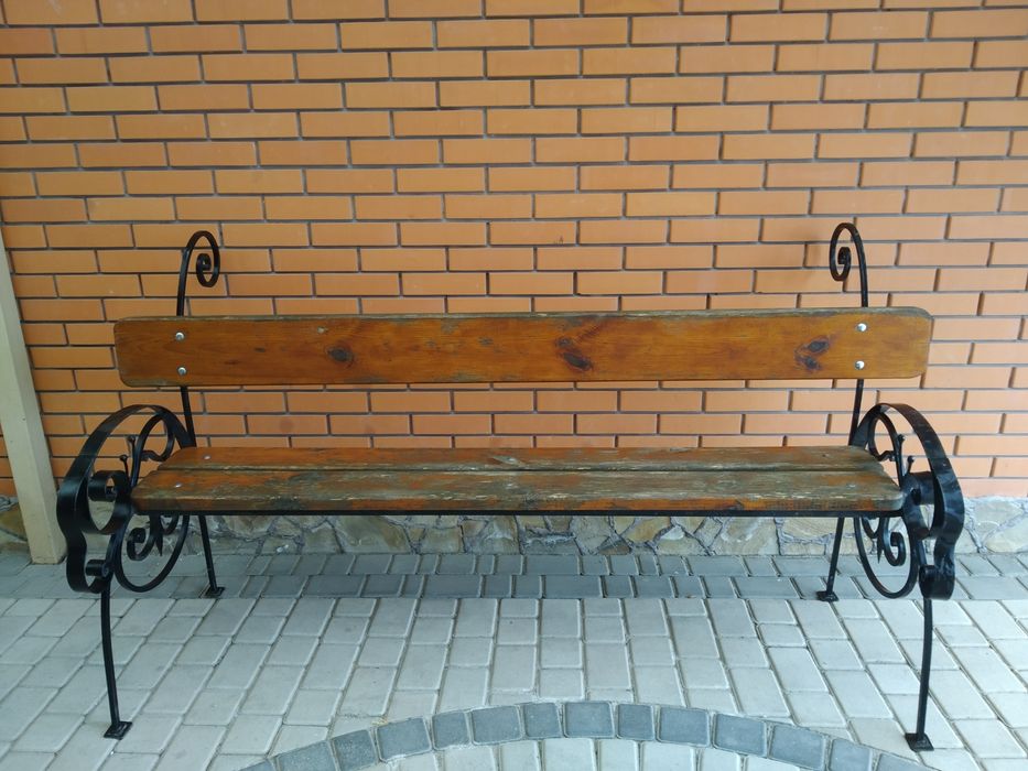 Лавка.      .   .