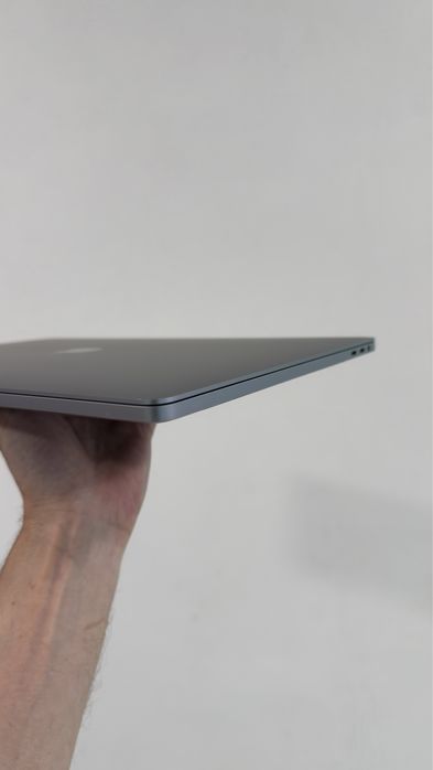 MacBook Pro 16 intel i7 16/512gb Space Gray