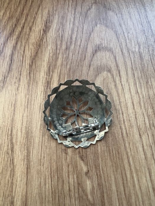 Broszka spinka do chusty spinka góralska rozetka metaloplastyka koral