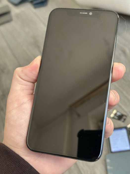 Дисплей iPhone 11