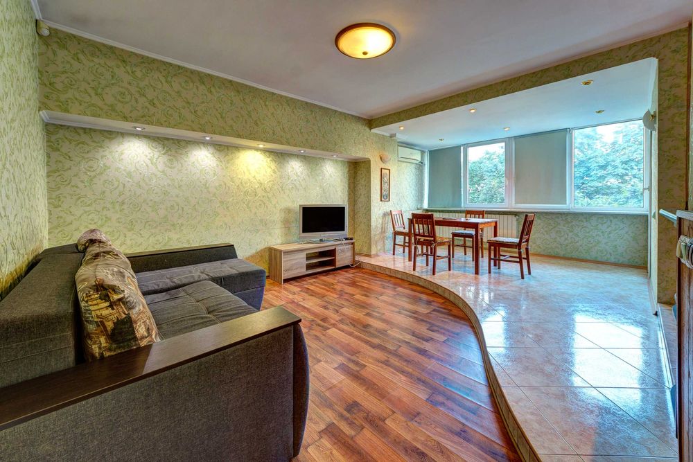 Аренда престижной 3-комнатная квартиры м. Золотые Ворота.