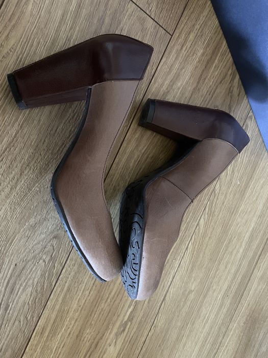 Buty na obcasie Ryłko