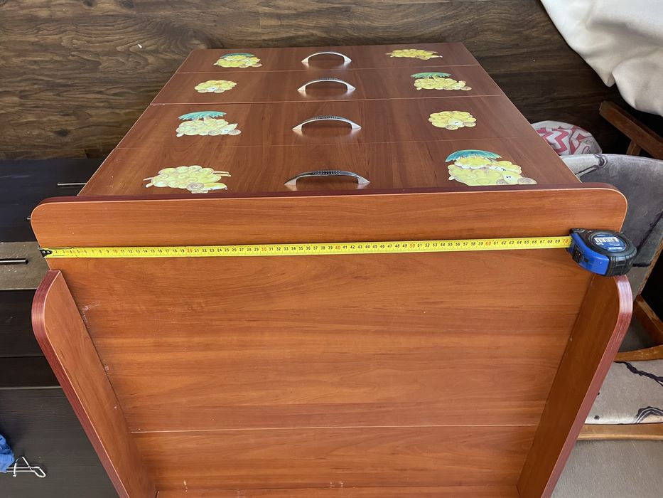 Продам пеленальный столик