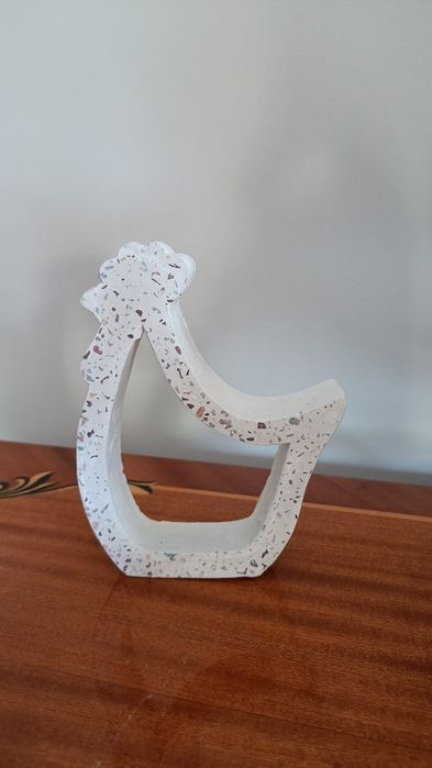 Figurka gipsowa kura ozdoba