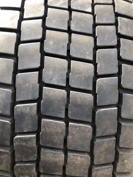 819. Falken B I 851  315/70/22,5