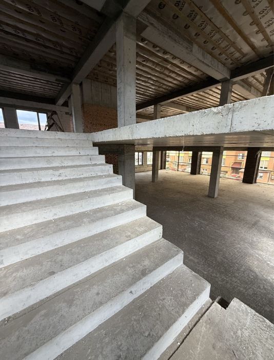 Здам в оренду приміщення 2000м.кв. (можна поверхами), Дорошенка 9