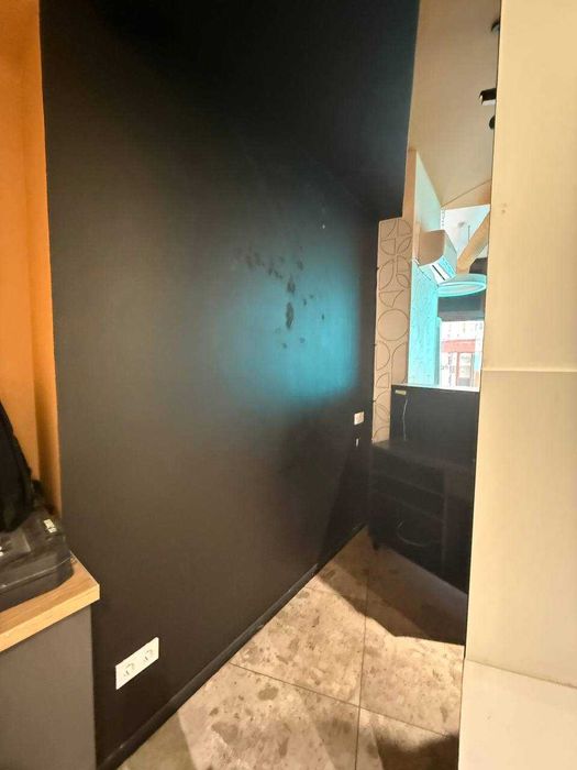 Фасадне приміщення 35м² біля “Сотки” — оренда у центрі міста