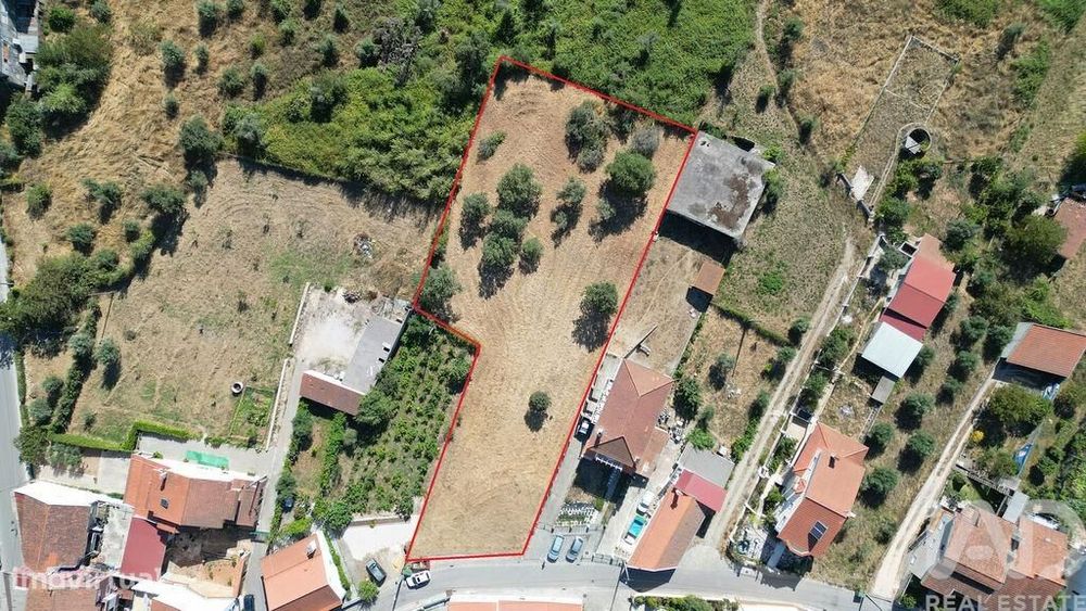 Terreno para construção em Avelar