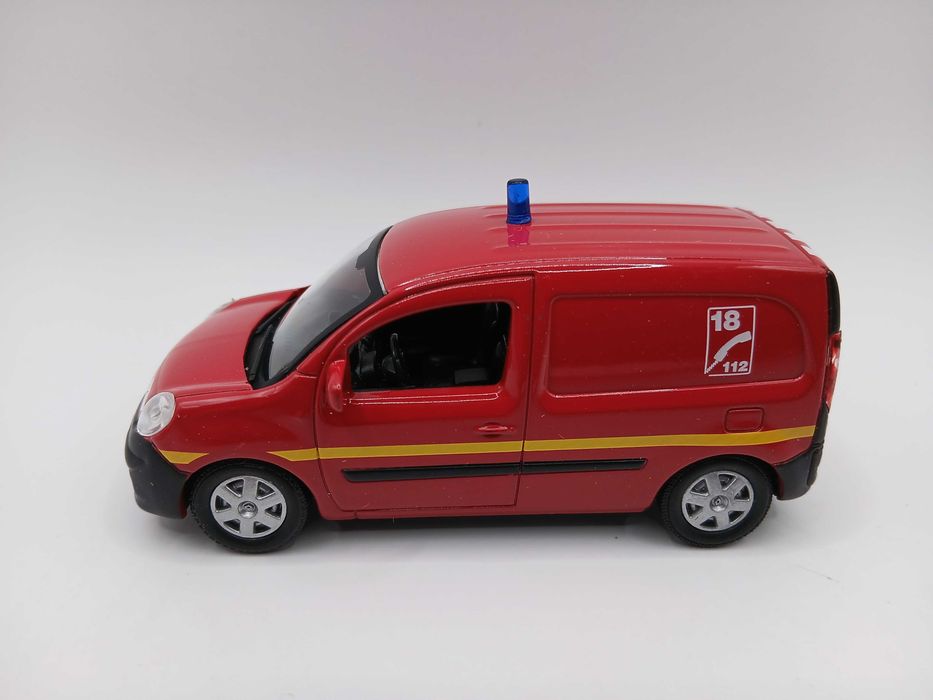 Miniatura de carro de bombeiros escala 1:43