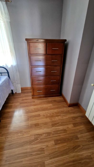 Móveis e peças decorativas