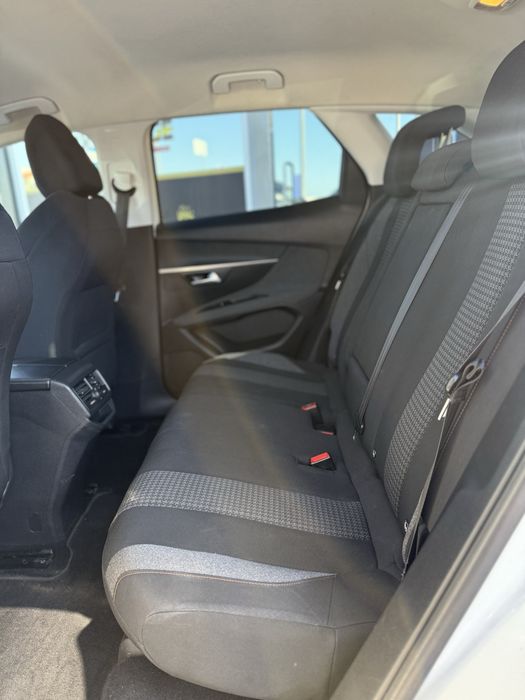 Peugeot 3008 - 1.6 HDI Allure
