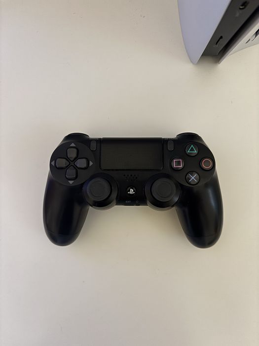 Comando PS4 (Como Novo)