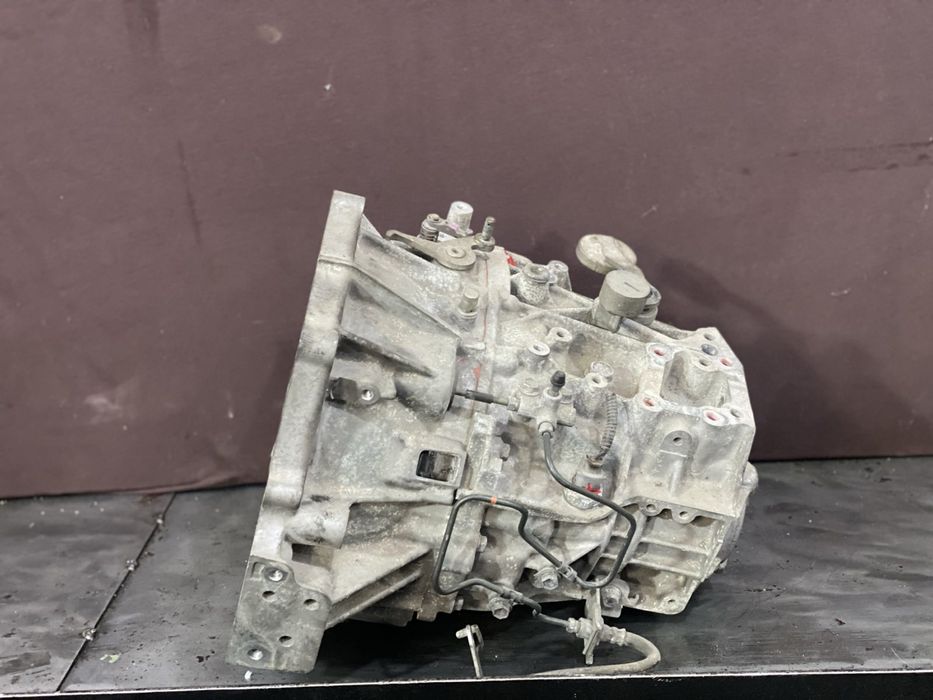 КПП Коробка передач Toyota Yaris Auris 1.33 vvt-i