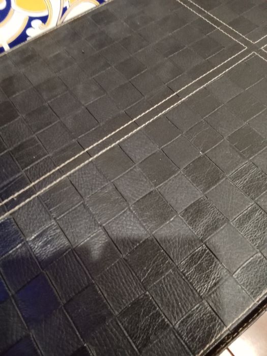 Consola em pele em excelente estado