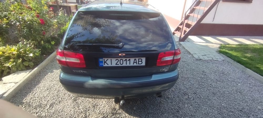 Продам Volvo v40 2002