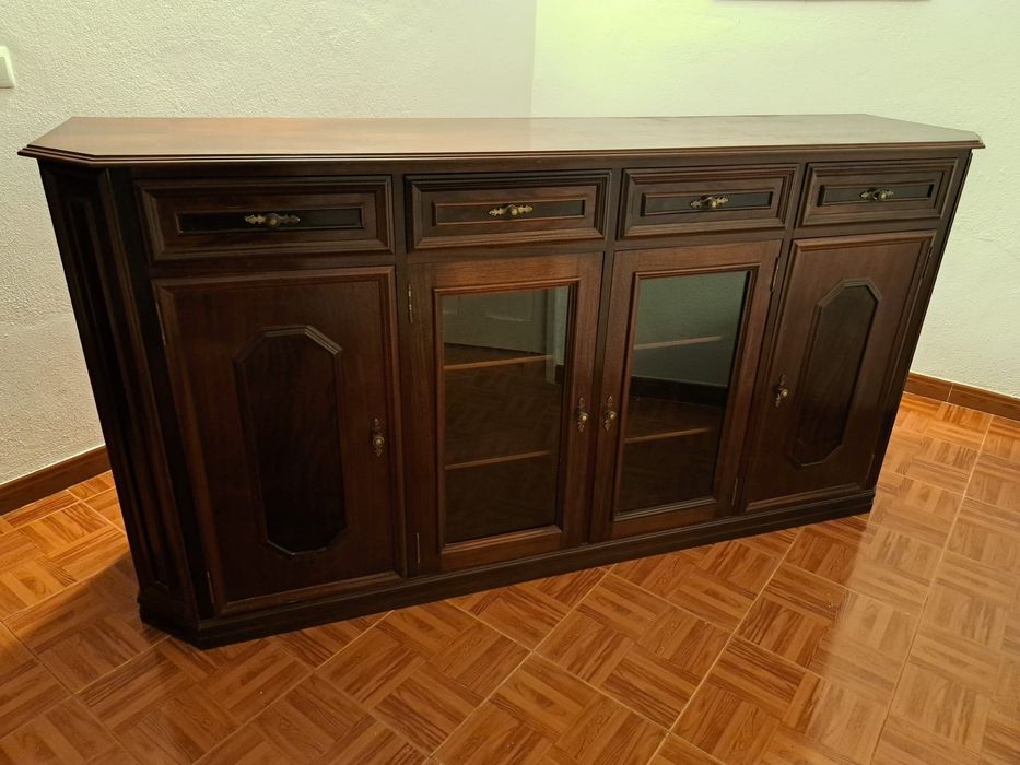 Móvel de sala de mogno