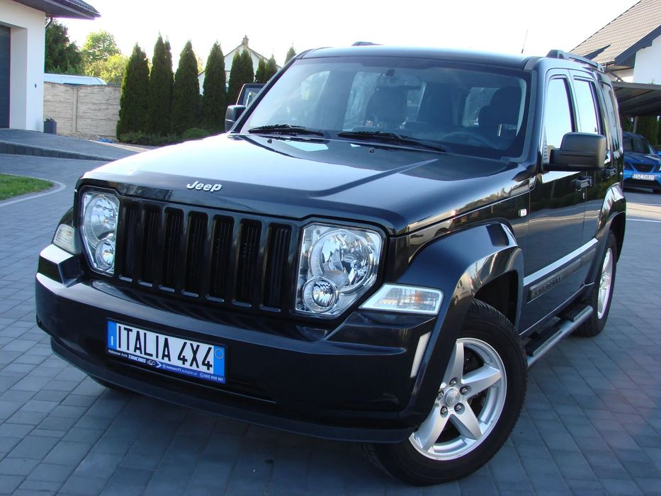 Jeep Cherokee Lift 200 KM, 4x4, niski przebieg z potwierdzeniem POLECAM !!!
