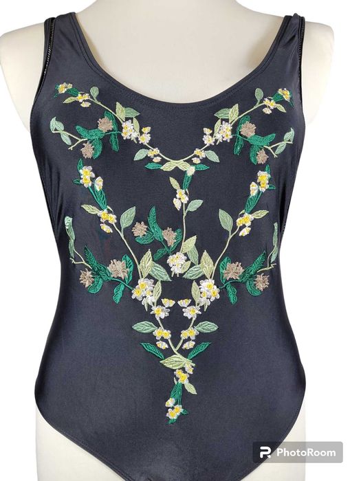 Nowy czarny strój kostium kąpielowy 38,M haft kwiaty Missguided