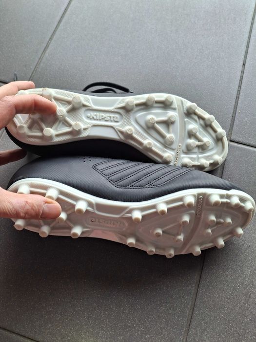 3 pary korków do piłki Nike, Puma, Kipsta