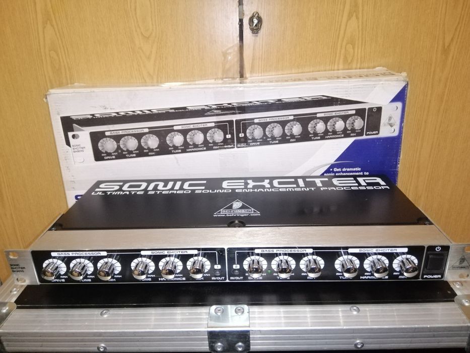 Behringer SONIC Exciter SX3040 процесор покращення стереозвуку 



Не