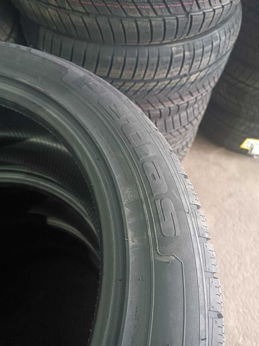 Petlas 235/55 R19 105V XL W671