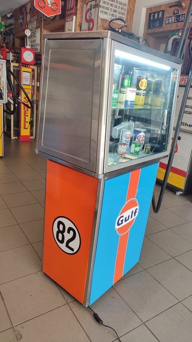 Bomba de gasolina expositor GULF