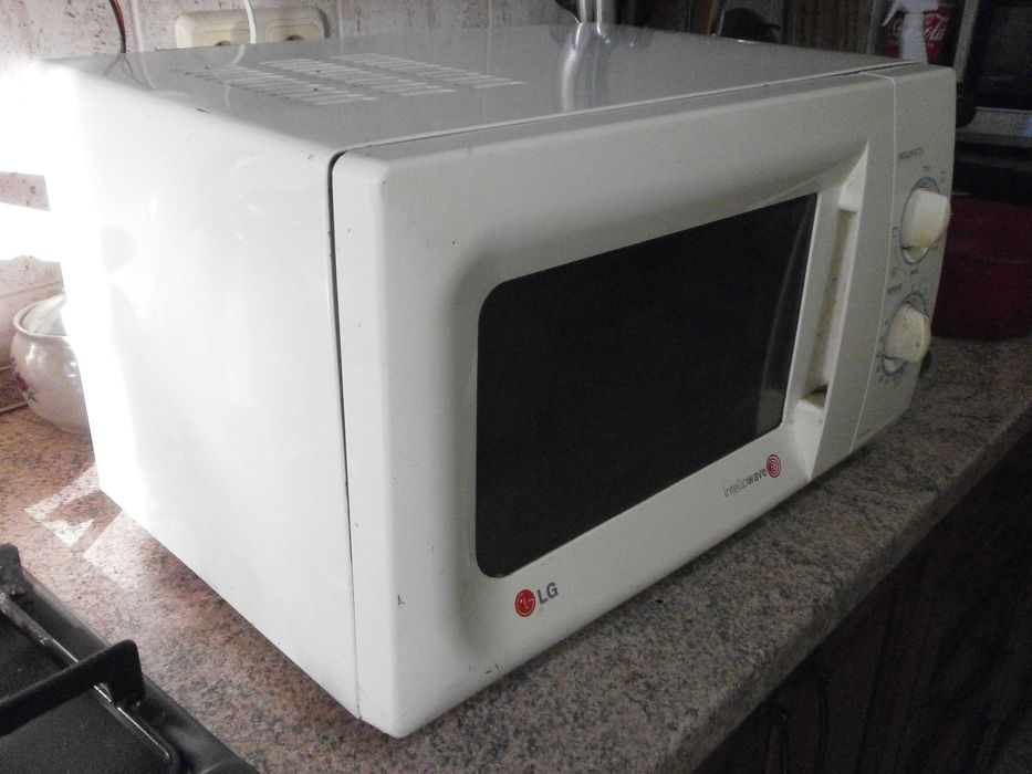 Микроволновка LG MB-4022G с грилем робоча
