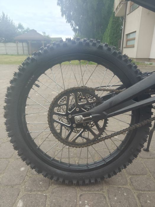 Surron light bee l1e papiery