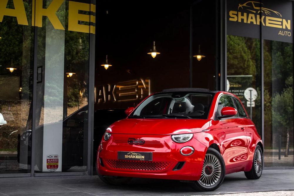 Fiat 500e C (RED)