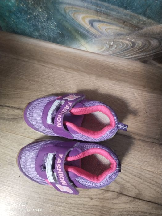 Кросівки для дівчинки