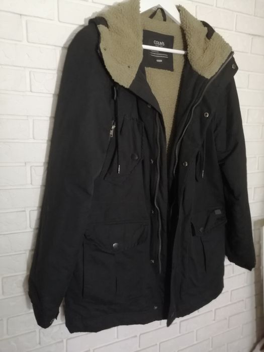 Куртка  Colins чёрного цвета, размер м