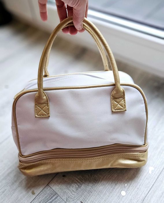 Torebka do ręki ze schowkiem biało złota Oriflame