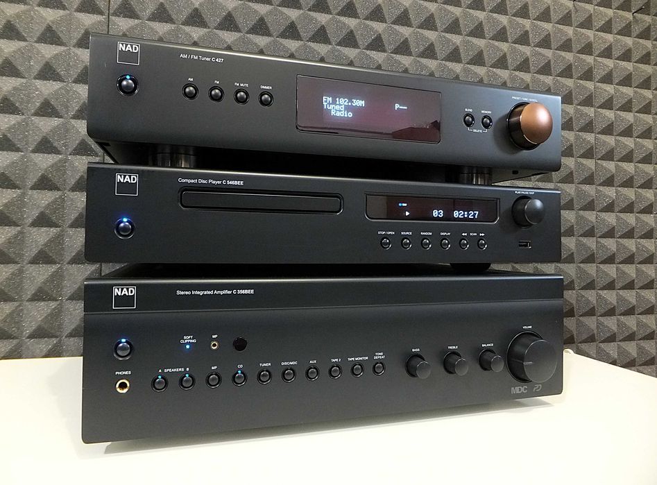 Zestaw stereo NAD: wzmacniacz + odtwarzacz cd + tuner FM