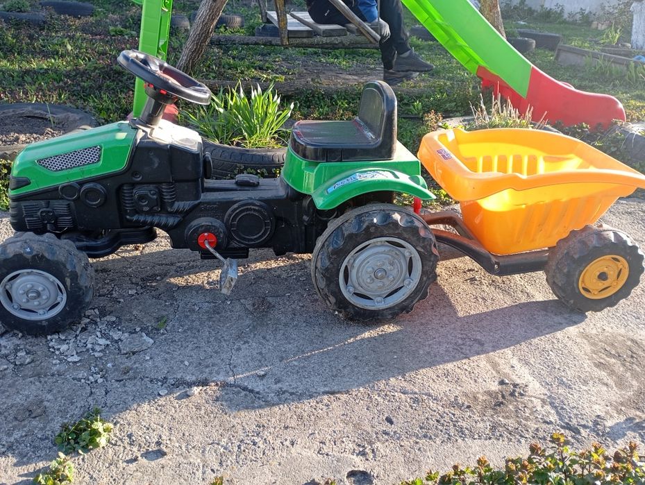 Продам дитячий трактор