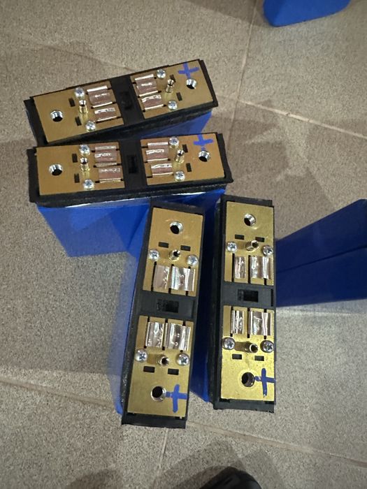 Li-Ion комірка 40Ah 3.6V 150Wh)