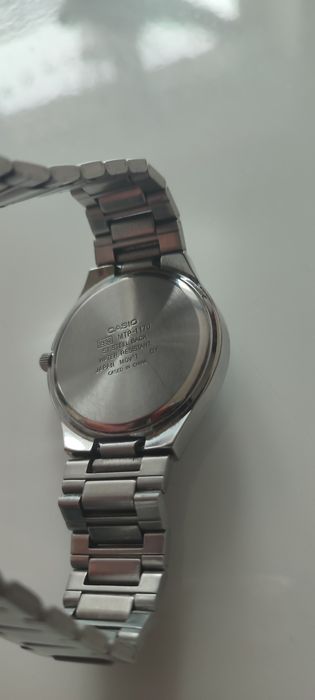 Годинник Casio qvartz