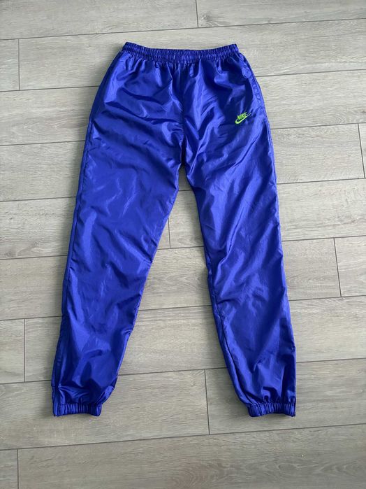 Чоловічі Вінтажні Штани Найк Nike Vintage Retro Rare Y2K Nylon Size S С Розмір Вінтаж Спортивні Брюки Для Активного Відпочинку Або Спорту Оригінал
