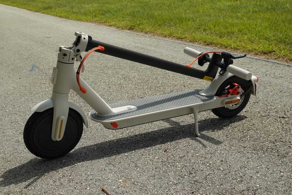 Електросамокат Electric Scooter 365+ APP (MiniRobot)Чорний /Білий|