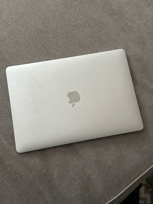 MacBook Air 13” Retina 2019 – i5 | 8GB RAM | macOS Ventura | Impecável