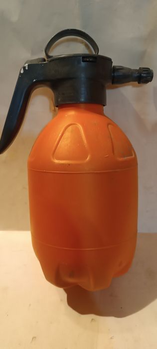 Опрыскиватель растений насос