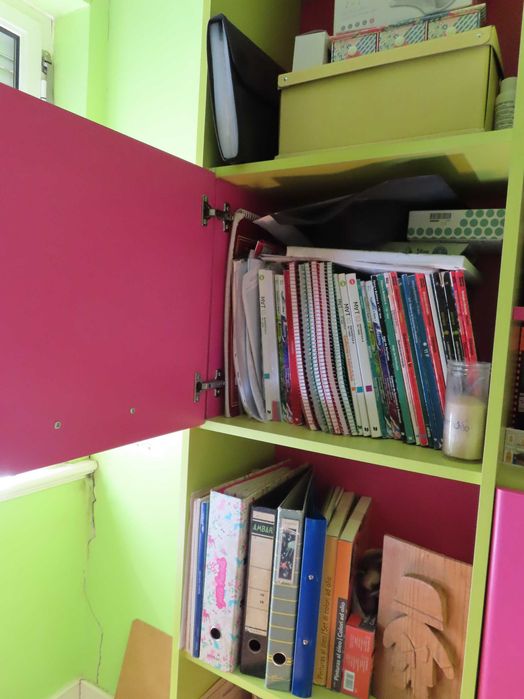 Estante para quarto de criança como nova