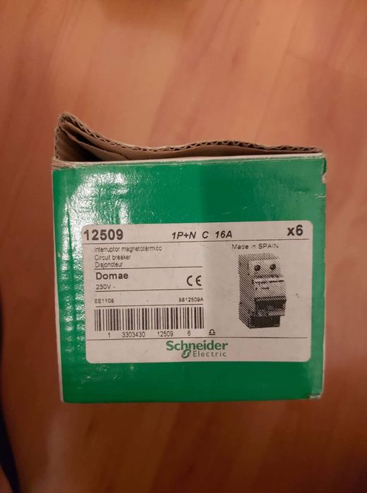 Electrical Materials: Circuit Breakers64551600373250121