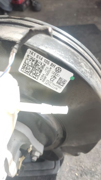 Serwo hamulcowe pompa audi a3 8p lift golf