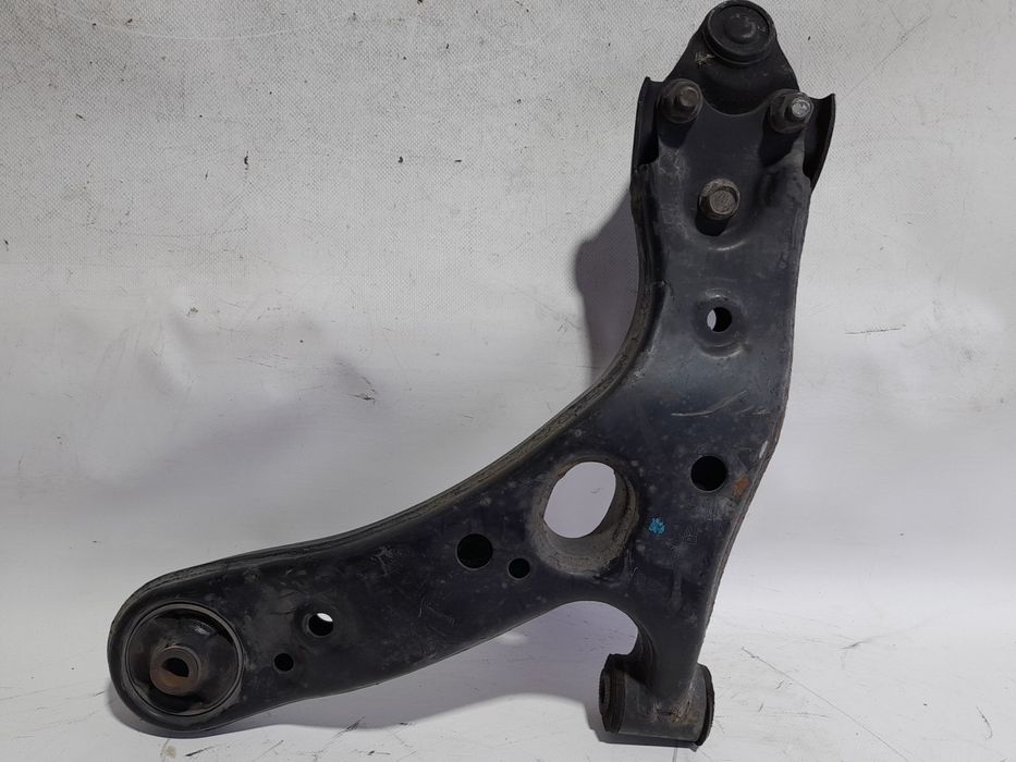 Braço de suspensão frente direito TOYOTA Auris Touring Sports (_E18_)