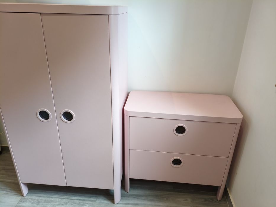 Roupeiro e cómoda busunge IKEA