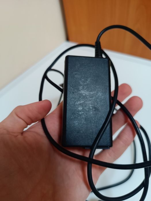Блок питания (зарядное устройство) для ноутбука 20V 3.25A (65W)