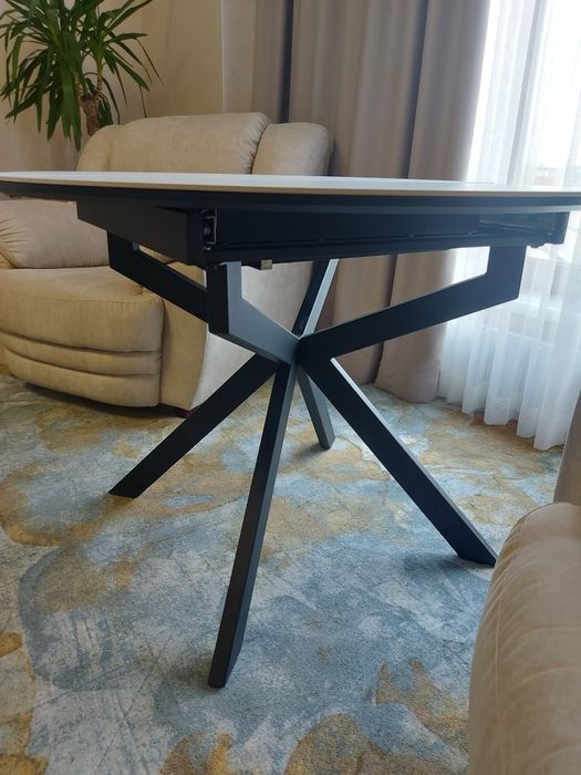 Продаю стіл розкладний